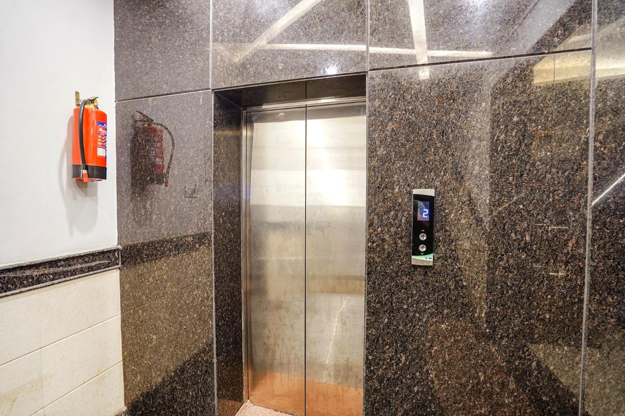 Fabhotel Ts Inn Faithfulganj Екстериор снимка