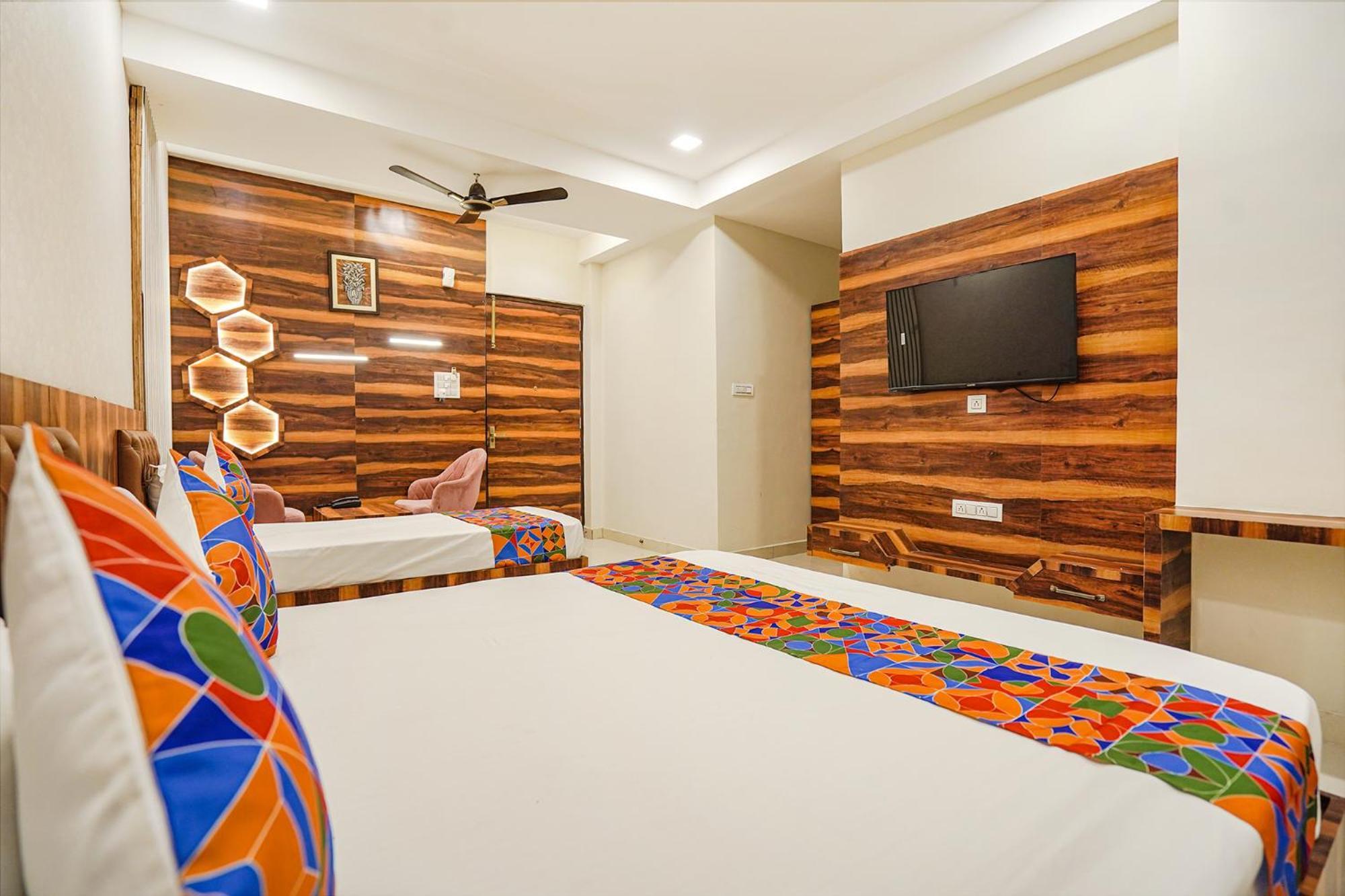 Fabhotel Ts Inn Faithfulganj Екстериор снимка
