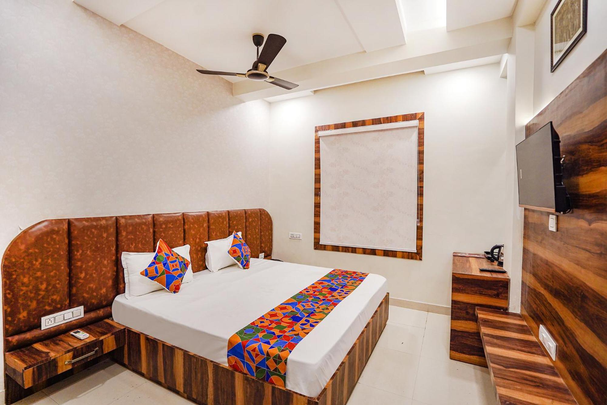 Fabhotel Ts Inn Faithfulganj Екстериор снимка