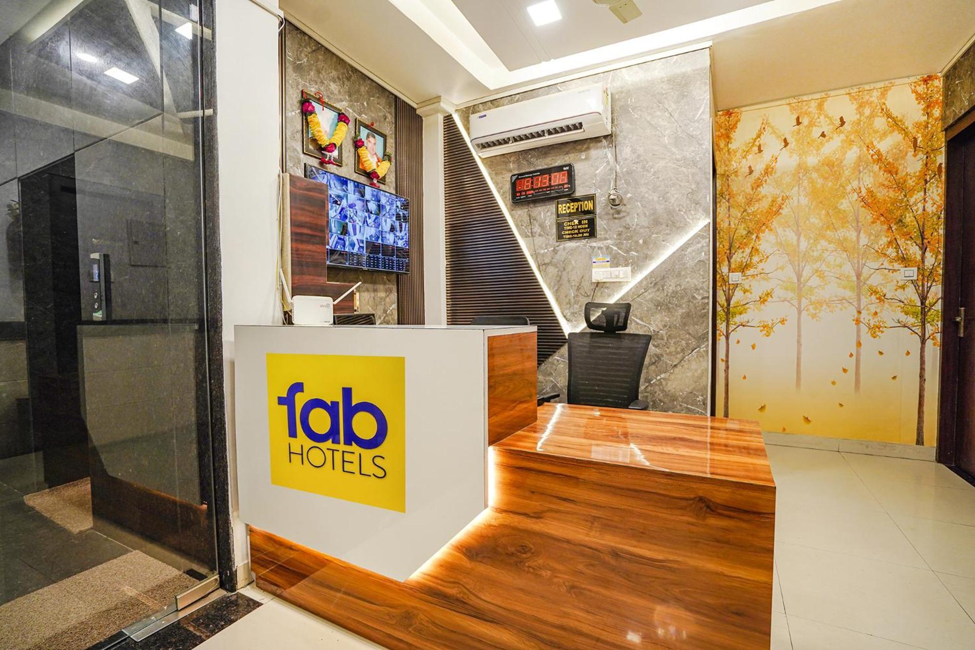 Fabhotel Ts Inn Faithfulganj Екстериор снимка