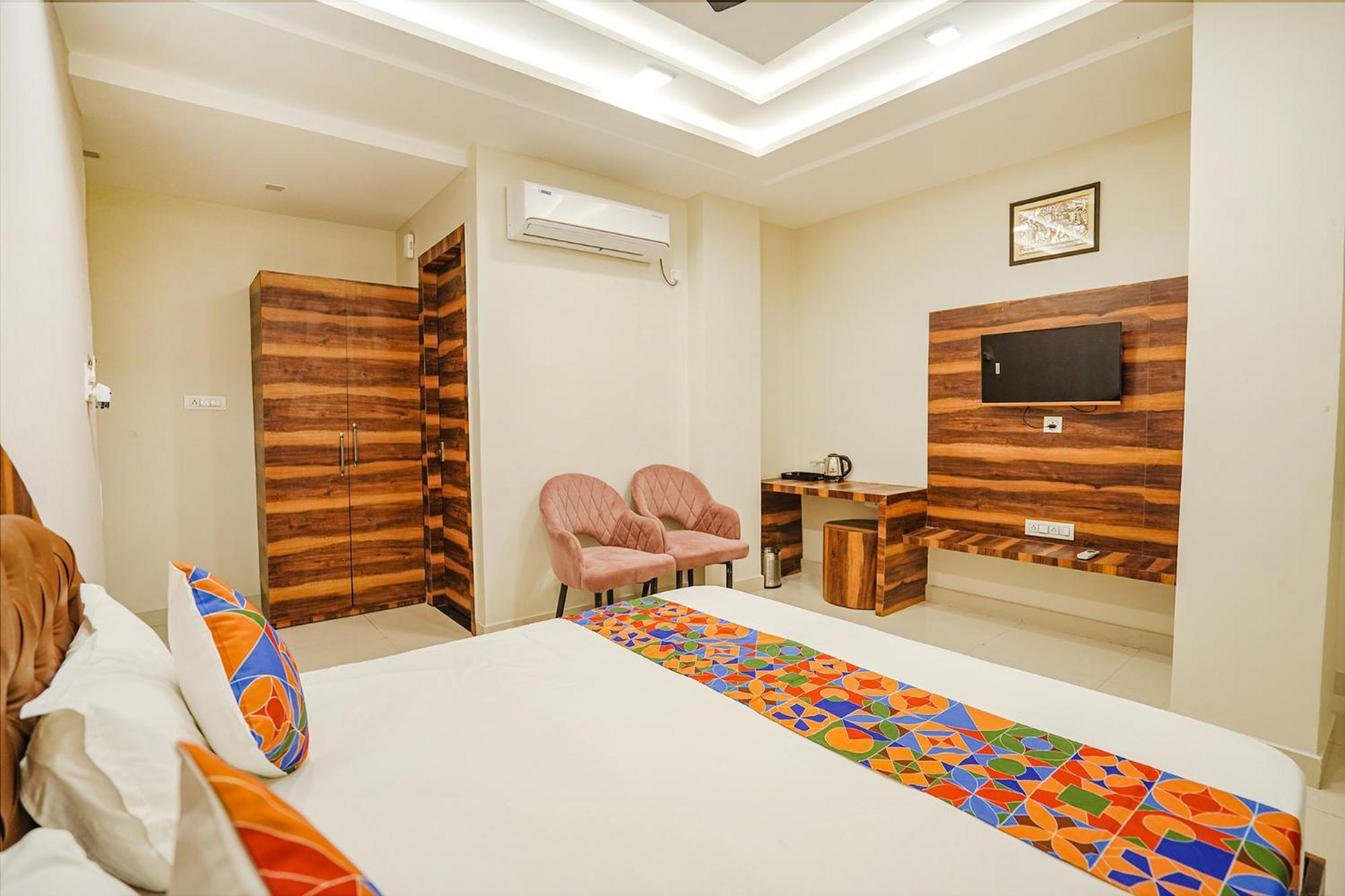 Fabhotel Ts Inn Faithfulganj Екстериор снимка