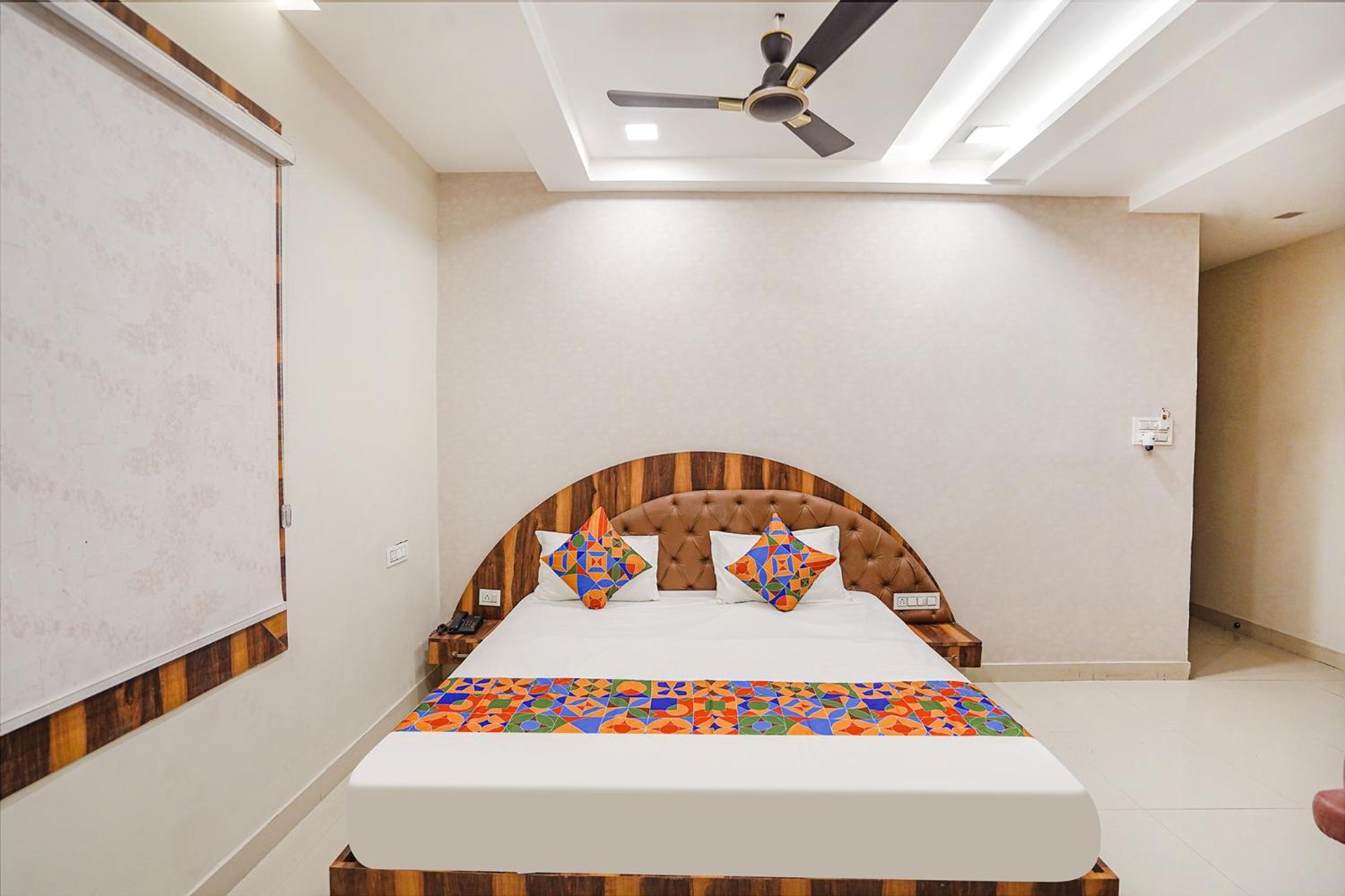 Fabhotel Ts Inn Faithfulganj Екстериор снимка